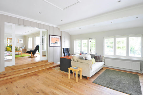 Warm Toronto living room with luxury vinyl flooring, perfect for winter comfort.